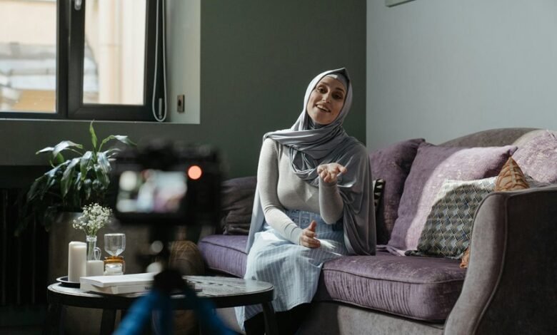 behind the screen stories